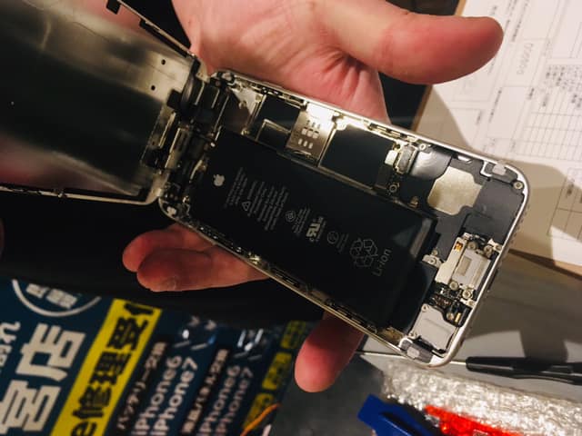iPhoneと靴の修理